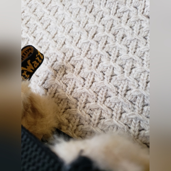 Chunky Knit Merino Alpaca Wool Blend Fisherman Style Sweater by Banana Republic - Picture 4 of 9